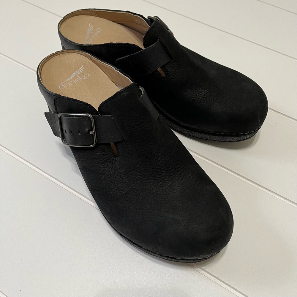 Dansko Caia Milled Nubuck Casual Mule